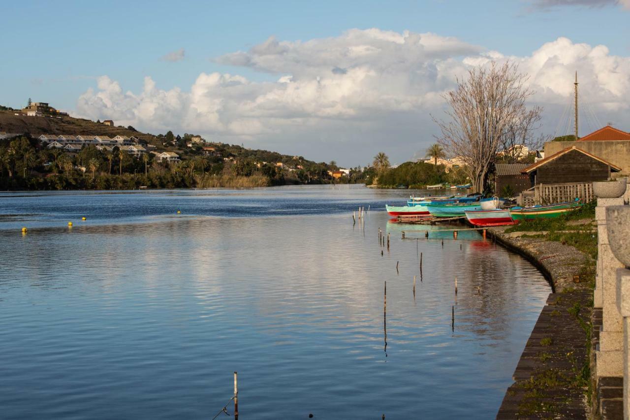 Case Panoramiche Sul Lago Messina Bagian luar foto
